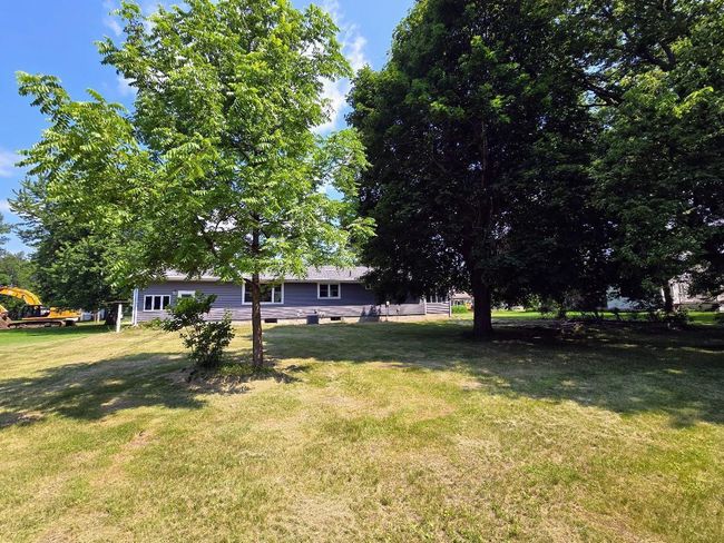 Good sized backyard- perfect for a gardend | Image 39
