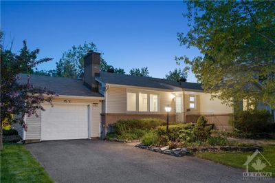 446 Thessaly Cir, House other with 5 bedrooms, 2 bathrooms and 5 parking in Ottawa ON | Image 2