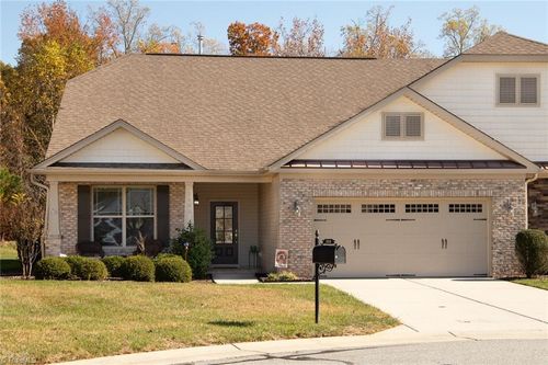 3606 Sainsbury Ln, Greensboro, NC, 27409-9218 | Card Image