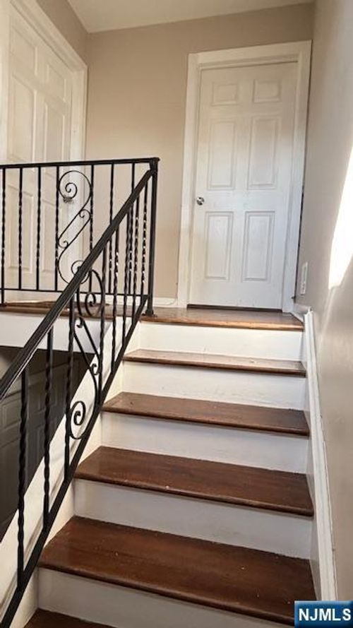 616 Wilhelm St, Harrison, NJ, 07029-1822 | Card Image