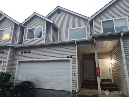 202-9715 26th Ave Sw, Seattle, WA, 98106-2600 | Card Image