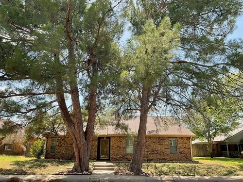 2407 Arbor Cir, Midland, TX, 79707-6101 | Card Image