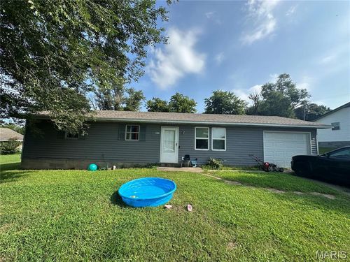 1304 William St, Sikeston, MO, 63801-2433 | Card Image