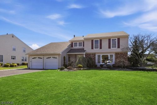 29 Alexandria Dr, Manalapan, NJ, 07726-4506 | Card Image