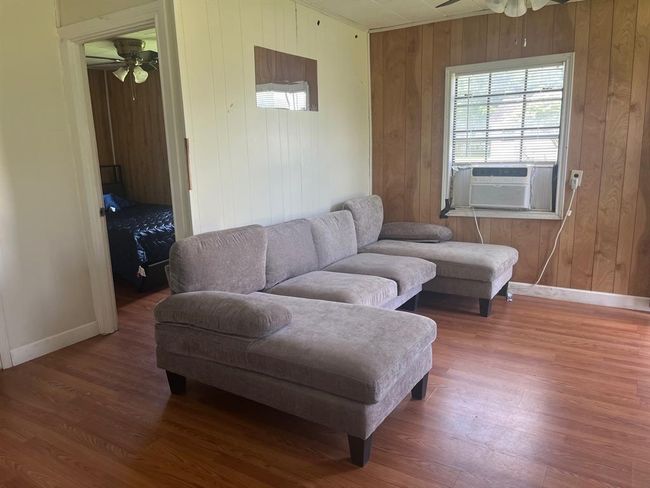 202 N Avenue C, House other with 2 bedrooms, 1 bathrooms and null parking in Freeport TX | Image 6