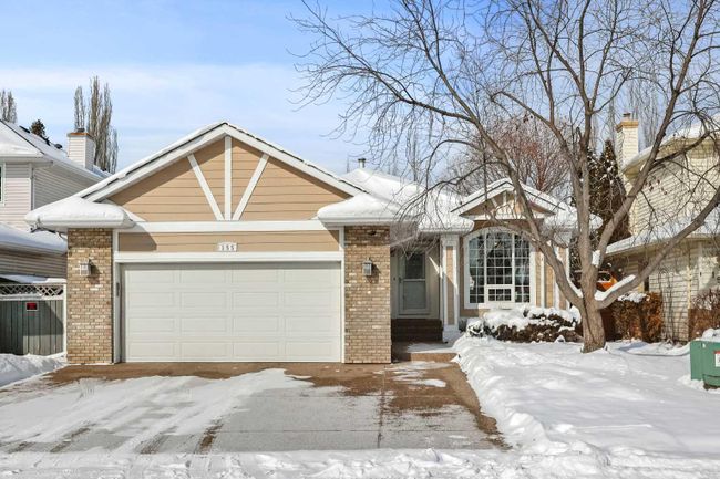 155 Douglasbank Place Se, Home with 3 bedrooms, 3 bathrooms and 4 parking in Calgary AB | Image 1