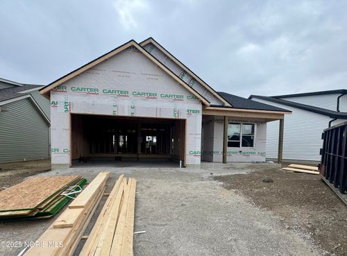 5040 Easton Dr, Oregon, OH, 43616-3024 | Card Image