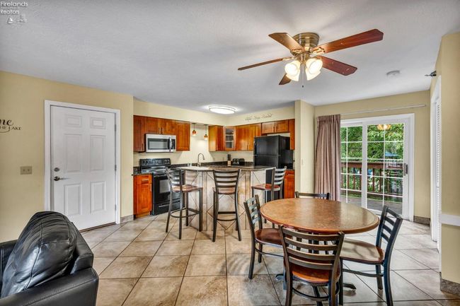 7 - 1230 Tri Motor Dr, Condo with 2 bedrooms, 2 bathrooms and null parking in Put-In-Bay OH | Image 17