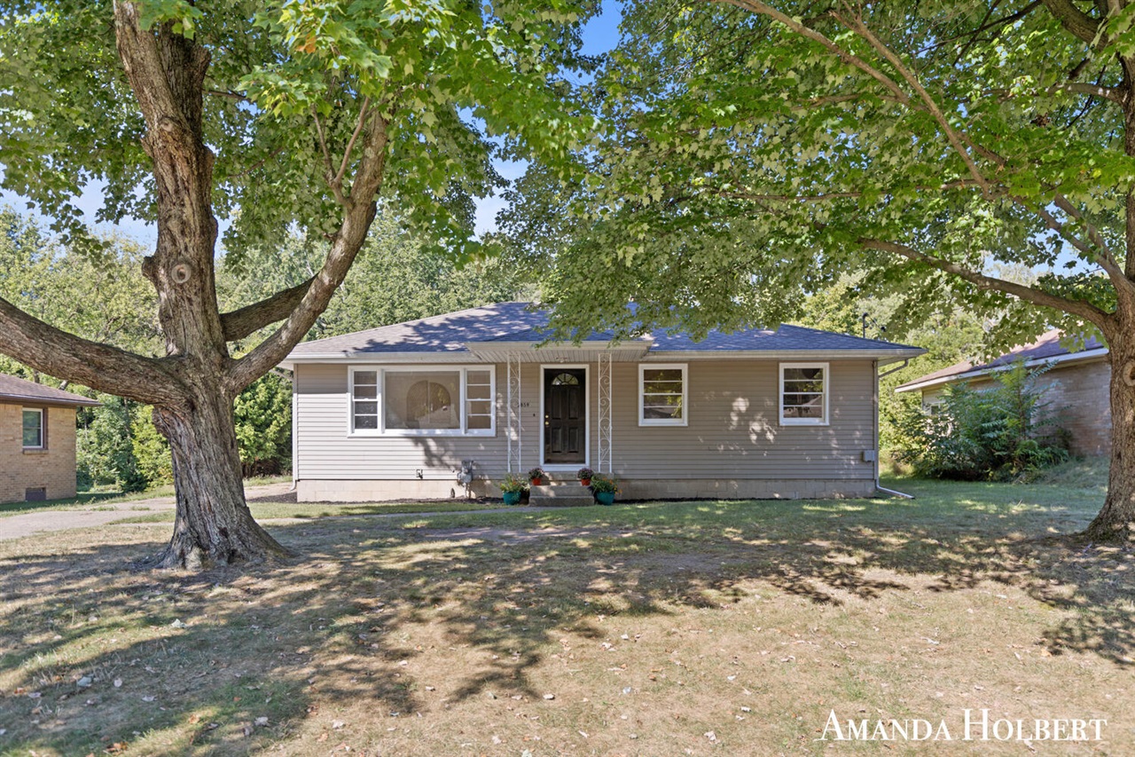 Gerald Ave, Grand Rapids, MI 49505