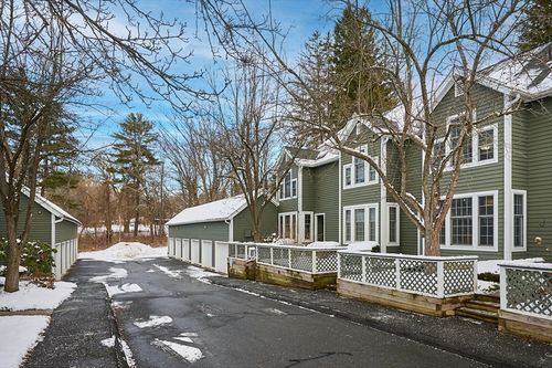 75-75 Amity Pl, Amherst, MA, 01002-2255 | Card Image