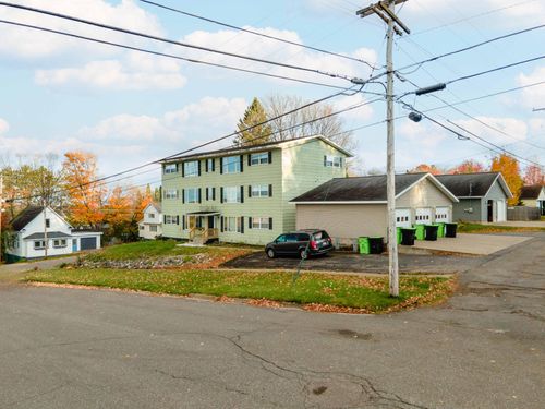 401 Marquette Ave, Crystal Falls, MI, 49920-1439 | Card Image