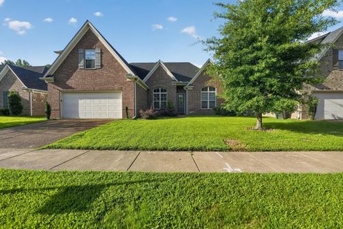 7931 Country Lake Dr, Bartlett, TN, 38133-2770 | Card Image