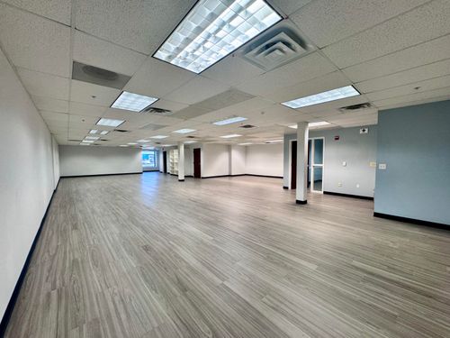 ste-a-4300 Caterpillar Rd, Redding, CA, 96003-1422 | Card Image