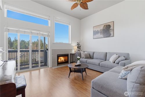 4063 Flora Dr, Fircrest, WA, 98466-5739 | Card Image