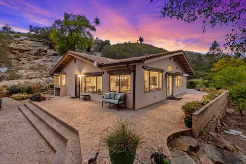 10-16108 Old Guejito Grade Rd, Escondido, CA, 92027 | Card Image