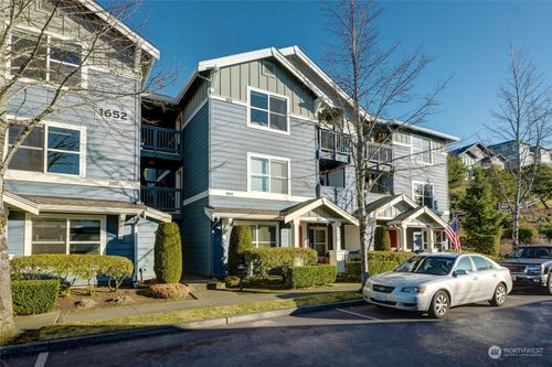 303-1652 25th Place Ne, Issaquah, WA, 98029 | Card Image