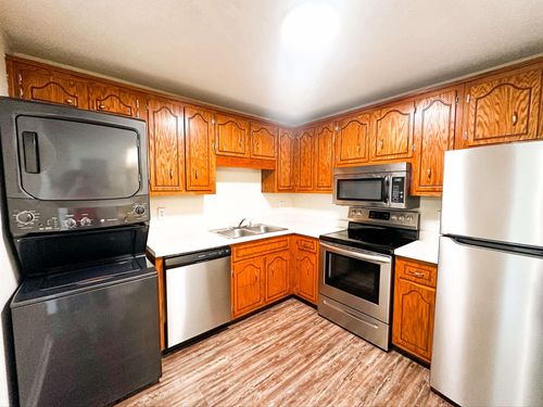 apt-j-100 Ballygar St, Clarksville, TN, 37043-2800 | Card Image