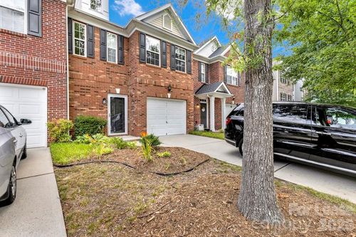 9598 Walkers Glen Dr Nw, Concord, NC, 28027-3551 | Card Image