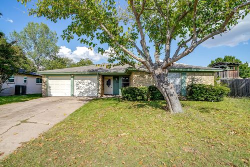 232 Linda Dr, Burleson, TX, 76028-5627 | Card Image