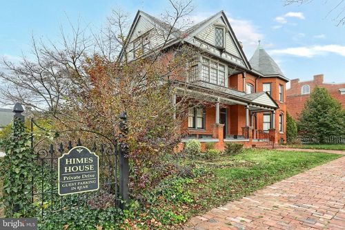 104 Lincoln Way W, NEW OXFORD, PA, 17350-1314 | Card Image