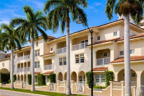 apt-304-2080 W 1st St, FORT MYERS, FL, 33901-3118 | Card Image