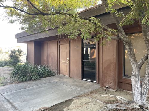 950 E Almond Ave, Madera, CA, 93637-5694 | Card Image