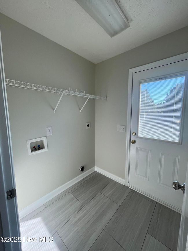 2200 E Boiling Spring Rd, House other with 3 bedrooms, 2 bathrooms and null parking in Southport NC | Image 9
