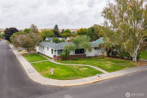 165 D St Sw, Ephrata, WA, 98823-1820 | Card Image