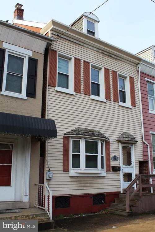 618 E Philadelphia Ave, BOYERTOWN, PA, 19512-2113 | Card Image
