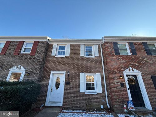 534 Olde Greenwich Cir, FREDERICKSBURG, VA, 22408-4040 | Card Image