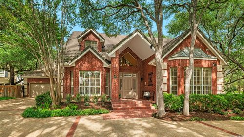 2 Chatsworth Way, San Antonio, TX, 78209-8309 | Card Image