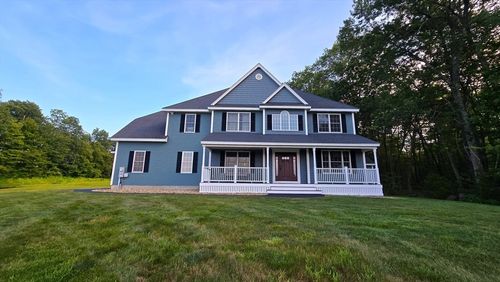 41 Senter Farm Rd, Hudson, NH, 03051-3040 | Card Image