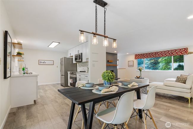 22109 93 Rd Pl W, House other with 3 bedrooms, 3 bathrooms and 2 parking in Edmonds WA | Image 22
