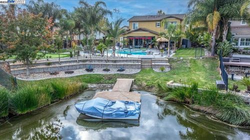 1050 1050 Clear Lake Dr, Oakley, CA, 94561 | Card Image