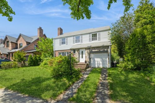 162 13th Ave, Whitestone, NY, 11357-2841 | Card Image