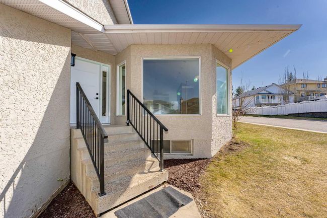 135 Sandringham Rd Nw, House other with 4 bedrooms, 4 bathrooms and 4 parking in Calgary AB | Image 16