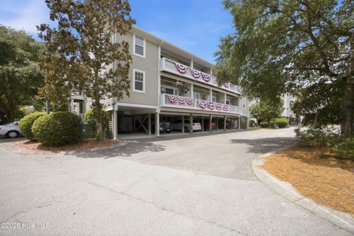 apt-e-610 W Brown St, Southport, NC, 28461-3361 | Card Image