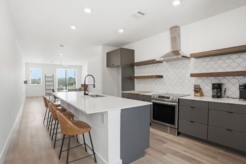 1306-2709 E 5th St, Austin, TX, 78702-4746 | Card Image