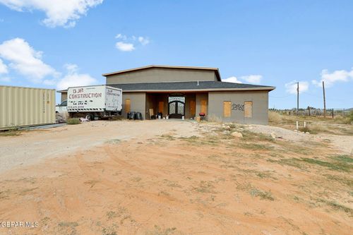 13961 Santa Fe Trl, El Paso, TX, 79938-8285 | Card Image