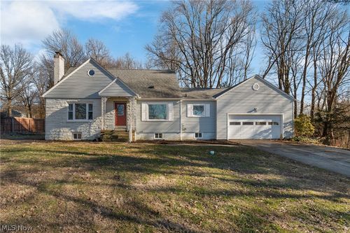 3616 Everett Dr, Norton, OH, 44203-5515 | Card Image