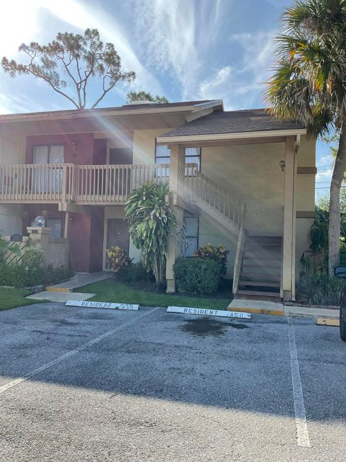11-13045 Albright Ct, Wellington, FL, 33414-3939 | Card Image