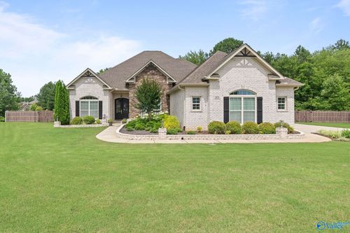 155 Holbrook Dr, Huntsville, AL, 35806-4084 | Card Image