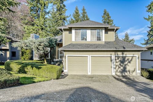 7924 129th Pl Se, Newcastle, WA, 98056-1761 | Card Image