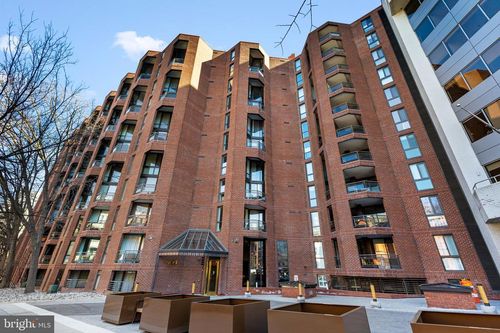 apt-807-1099 22nd St Nw, WASHINGTON, DC, 20037-1835 | Card Image