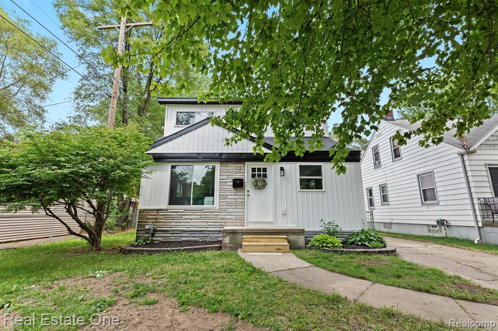 Helene Ave, Royal Oak, MI 48067