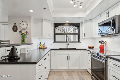 218-5104 N 32nd St, Phoenix, AZ, 85018-1473 | Card Image