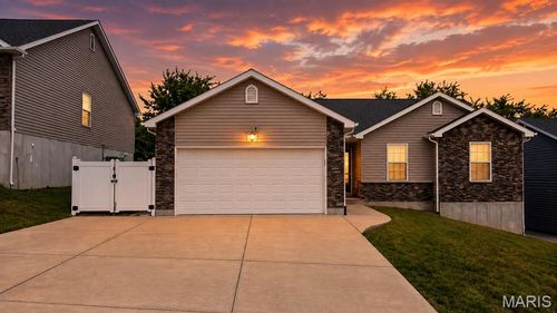 1387 Durham Dr, Herculaneum, MO, 63048-1712 | Card Image