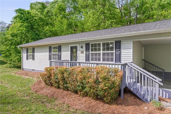 1567 Pineland Dr, House other with 3 bedrooms, 2 bathrooms and null parking in Kernersville NC | Image 5