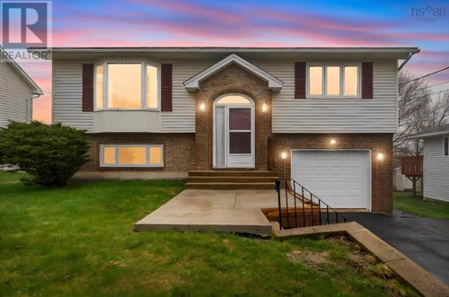 78 Brookfield Ave, Dartmouth, NS, B2V2S5 | Card Image