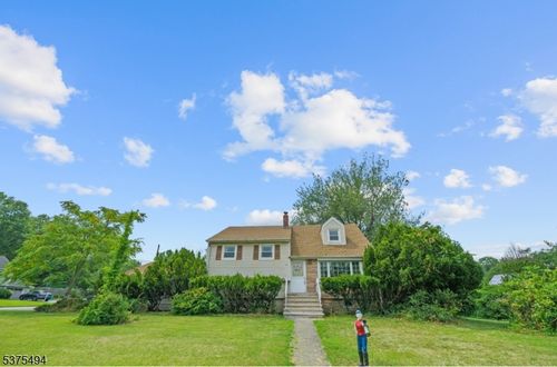 37 Deerfield Rd, Wayne, NJ, 07470-6415 | Card Image